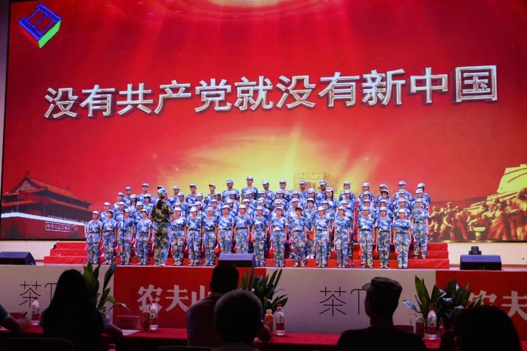 陈伟霆为了流量唱《快乐星球》，为什么这首歌会有这么大的流量？